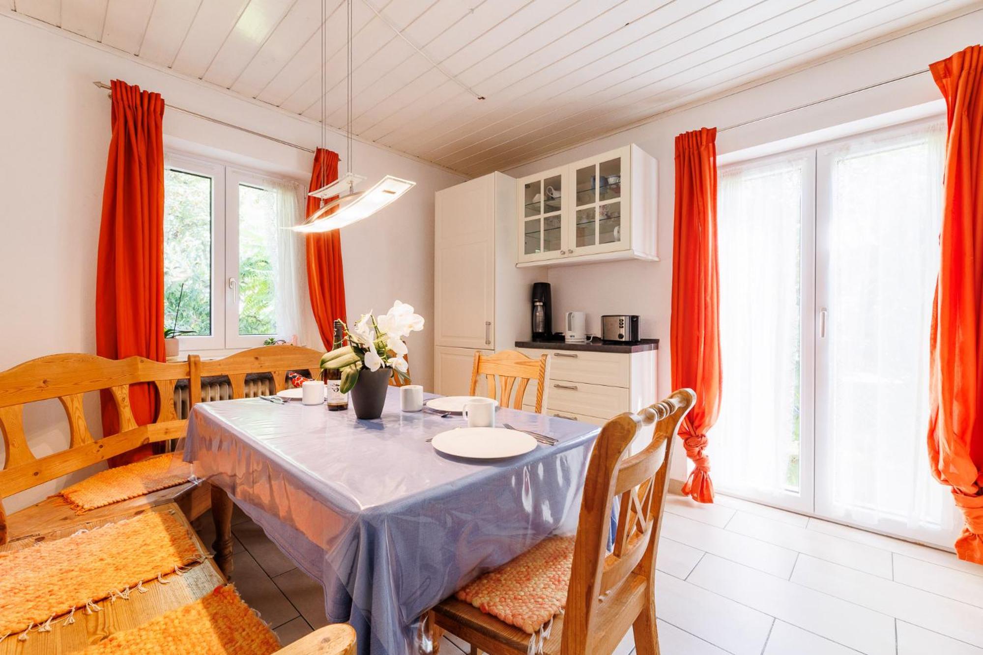 Haus Mit Wunderschoenem Ausblick Und Garten *
